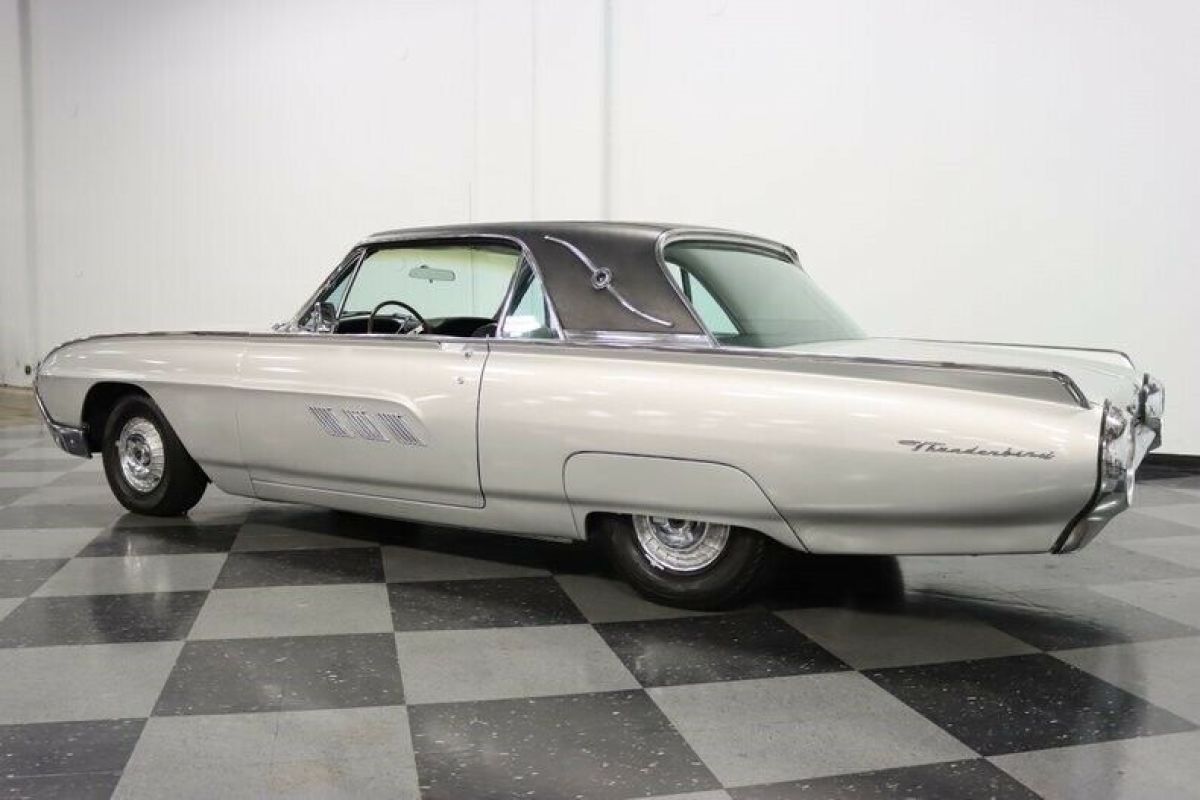 1963 Ford Thunderbird Landau - photo 9