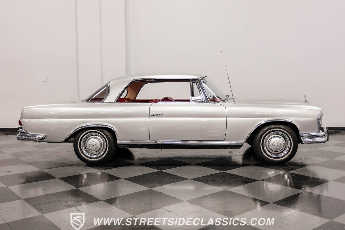 1967 Mercedes-Benz 200-Series coupe - photo 13