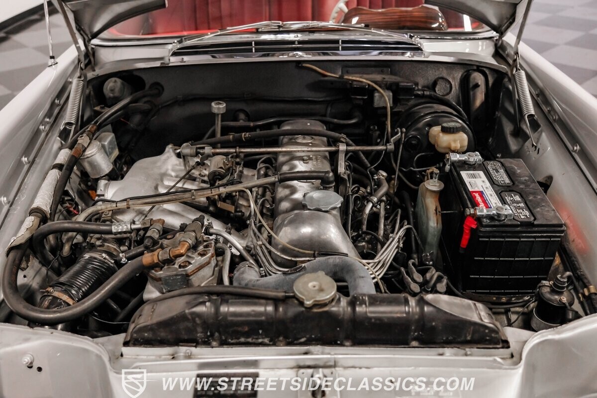 1967 Mercedes-Benz 200-Series coupe - photo 4