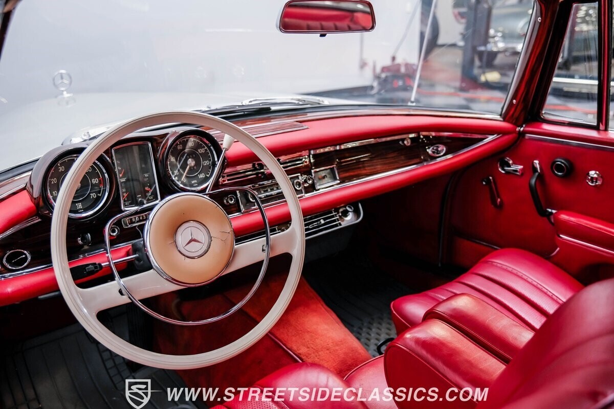 1967 Mercedes-Benz 200-Series coupe - photo 5