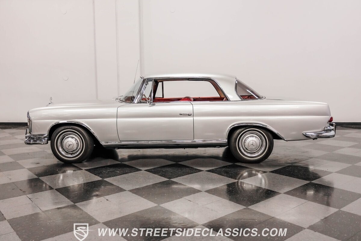 1967 Mercedes-Benz 200-Series coupe - photo 7