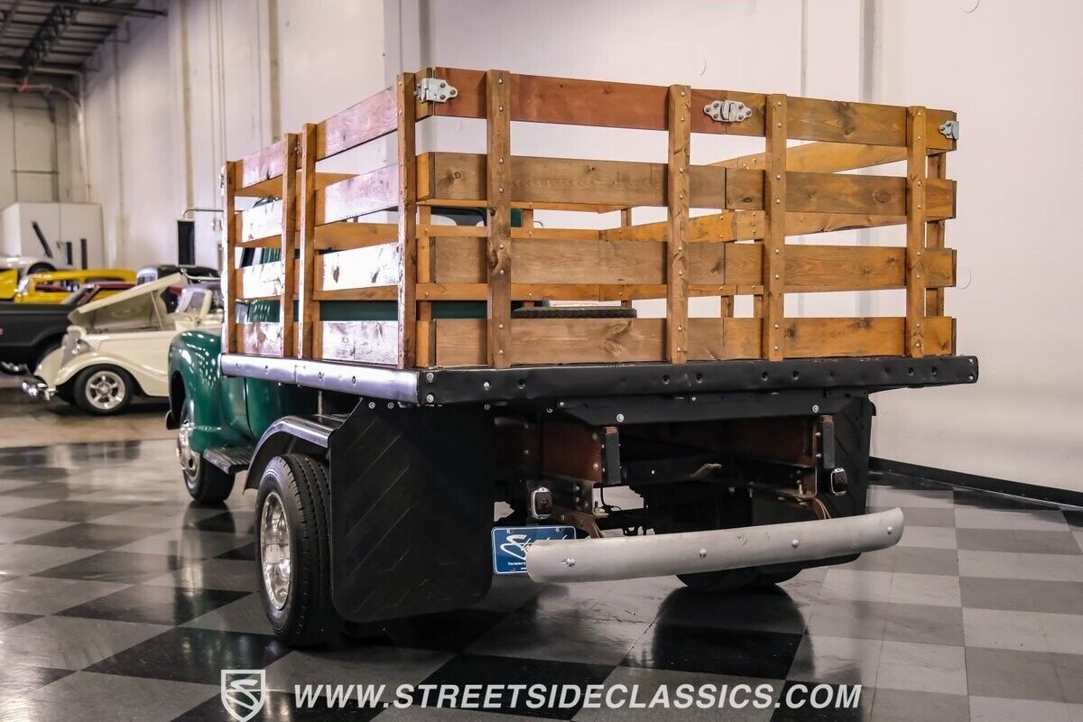 1948 GMC 1 Ton Flatbed Stake Truck - photo 11