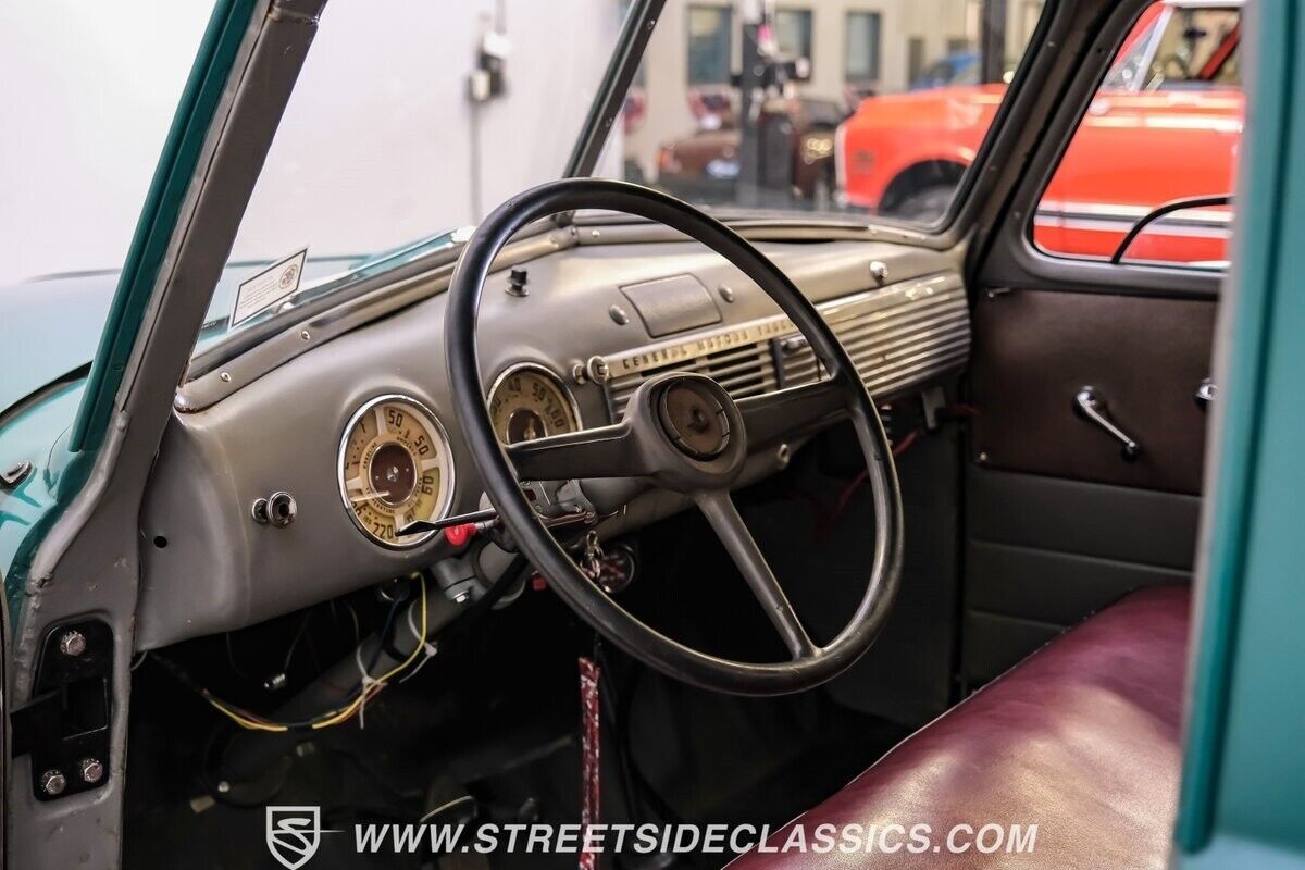 1948 GMC 1 Ton Flatbed Stake Truck - photo 5