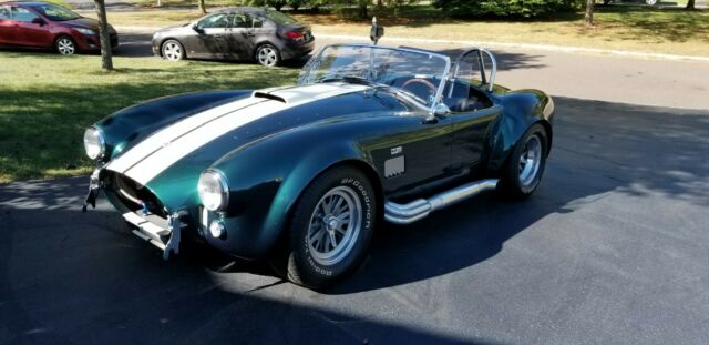 Shelby Cobra 1965 Superformance model MKIII. 1965 Shelby Cobra MK111 Cobra