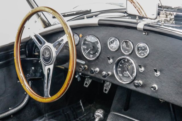 1965 Shelby Cobra Replica - photo 9