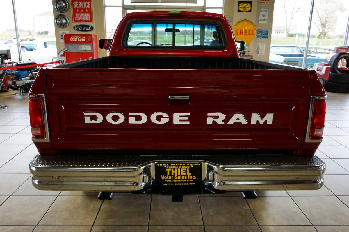 1988 Dodge RAM 100 Reg.Cab Short-Bed 4WD - photo 7
