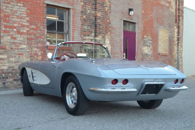 1961 Chevrolet Corvette - photo 11