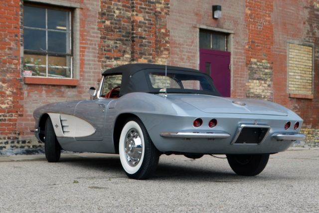 1961 Chevrolet Corvette - photo 12