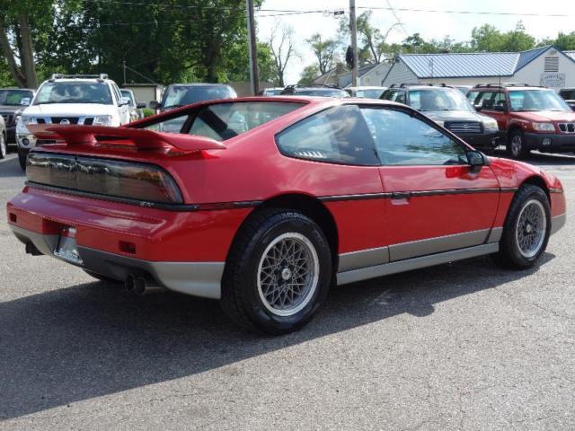 1986 Pontiac Fiero GT V6 - photo 2