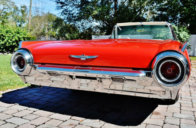 1961 Ford Thunderbird Convertible Amazing Show Restoration 390ci - photo 11