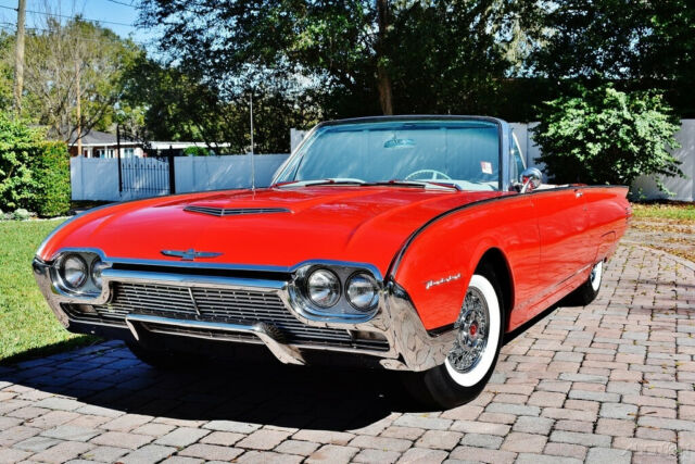 1961 Ford Thunderbird Convertible Amazing Show Restoration 390ci - photo 3