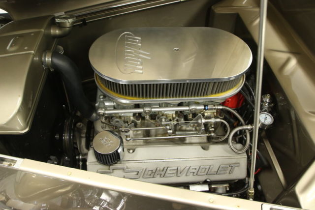 1934 Ford Roadster - photo 4