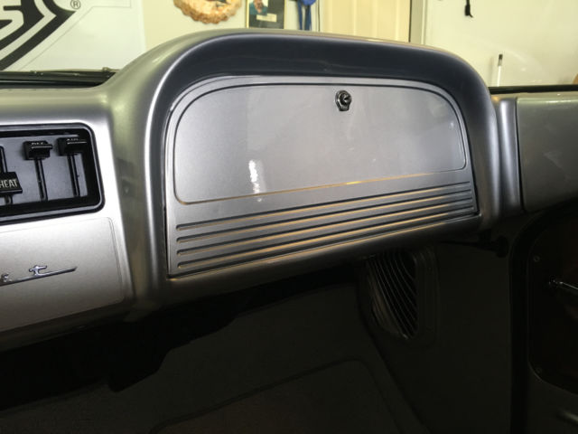 1960 Chevrolet C-10 Short Box Fleet Side - photo 11