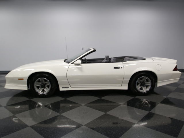 1989 Chevrolet Camaro - photo 2