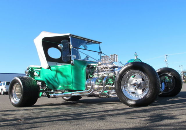 Show winner T bucket 350 sbc automatic 1923 Ford T-Bucket