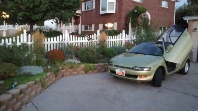 1990 Toyota Sera 2 door hatchback w/gull wing doors - photo 3