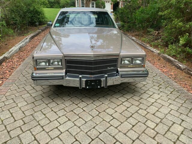 showroom condtion 15 k mile survivor mint condition inside and out no reserve 1984 Cadillac Fleetwood excellent