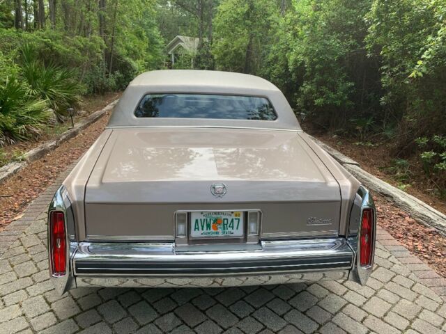 1984 Cadillac Fleetwood excellent - photo 12