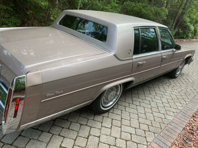 1984 Cadillac Fleetwood excellent - photo 3
