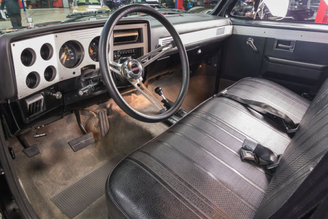 1987 GMC Sierra 1500 4X4 Pickup - photo 2