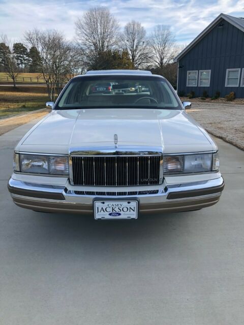 1990 Lincoln Town Car - photo 2