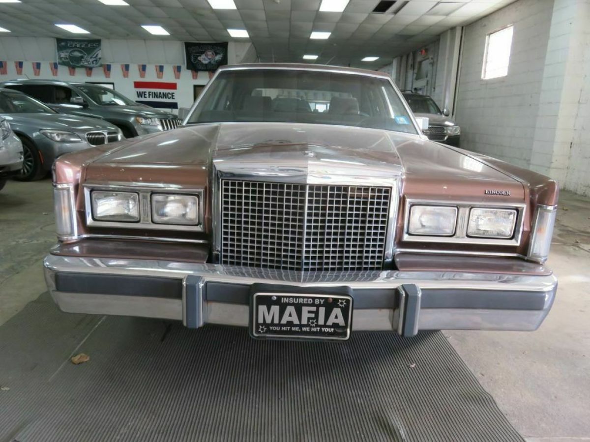 1987 Lincoln Town Car Signature / V8 - photo 11
