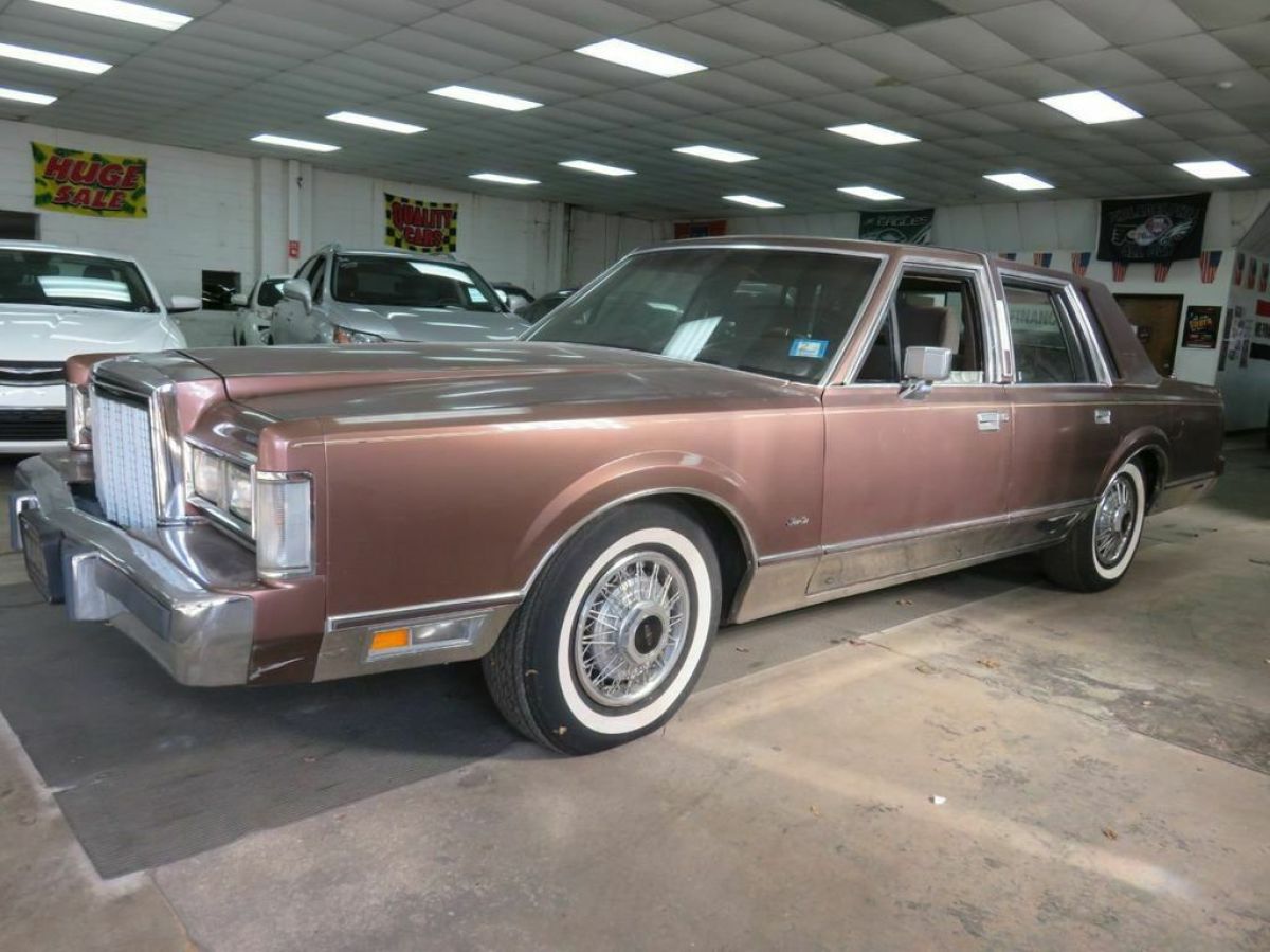 1987 Lincoln Town Car Signature / V8 - photo 4