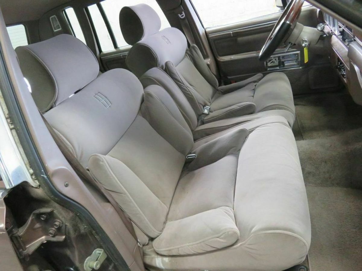 1987 Lincoln Town Car Signature / V8 - photo 9