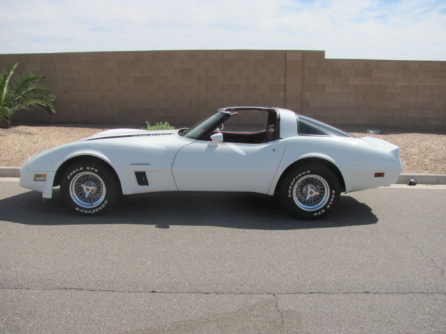 1982 Chevrolet Corvette - photo 2