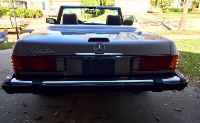 1988 Mercedes-Benz SL-Class 560SL - photo 2