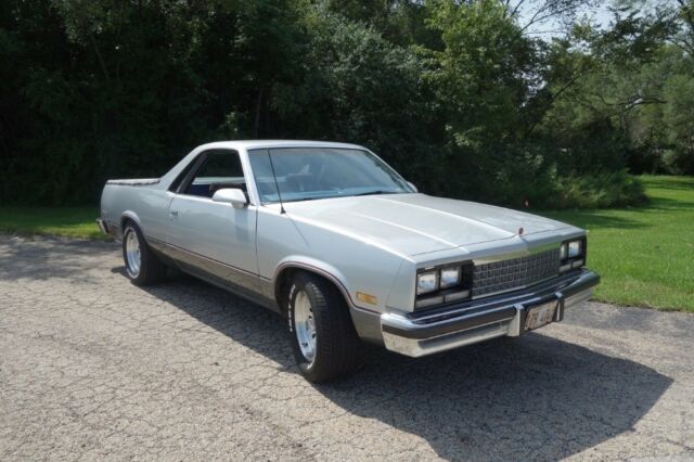 1986 Chevrolet El Camino SUPER SPORT- 305 V8 /2004R OVERDRIVE 4 SPEED - photo 3
