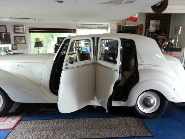 1950 Rolls-Royce Silver Spirit/Spur/Dawn - photo 12