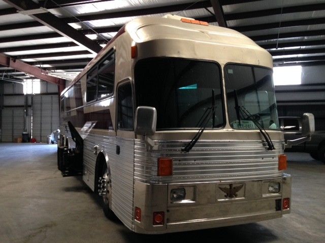 Silver Eagle Bus - photo 2