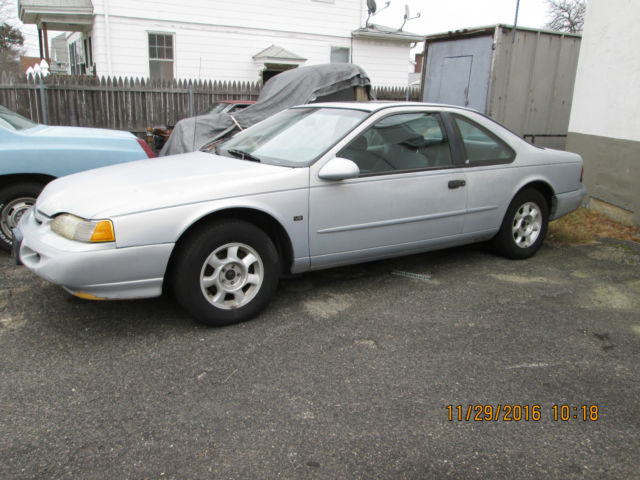 1994 Ford Thunderbird - photo 2