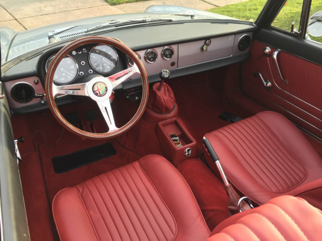 1969 Alfa Romeo Spider Duetto - photo 4