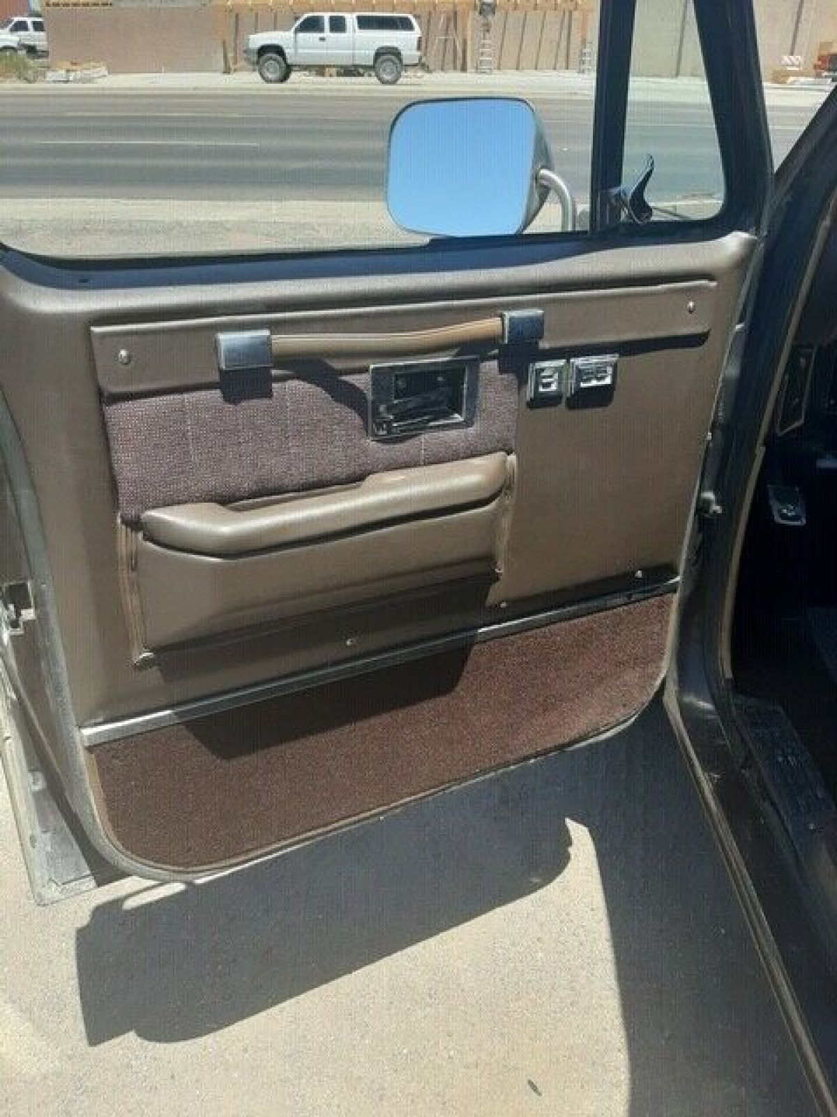 1985 Chevrolet C-10 - photo 11