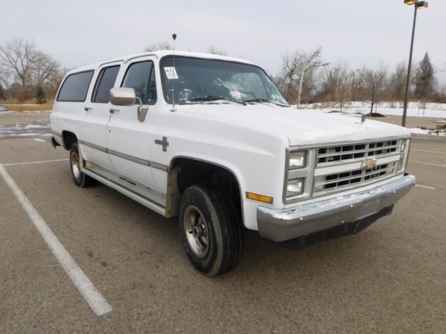 1988 Chevrolet Suburban Silverado - photo 2