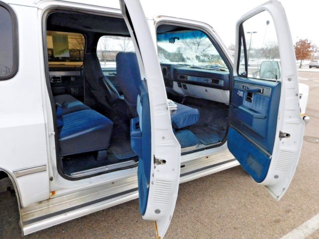 1988 Chevrolet Suburban Silverado - photo 4