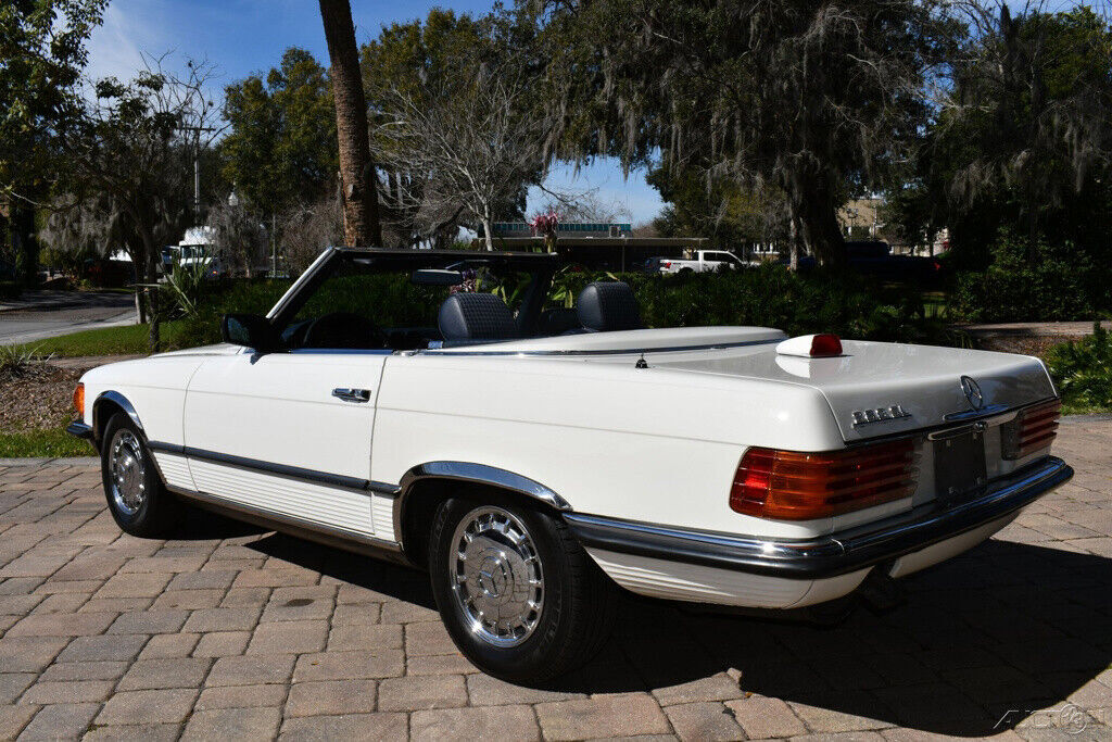 1984 Mercedes-Benz 200-Series Must Be Seen driven Buckets A/c Drives Amazing!! - photo 5