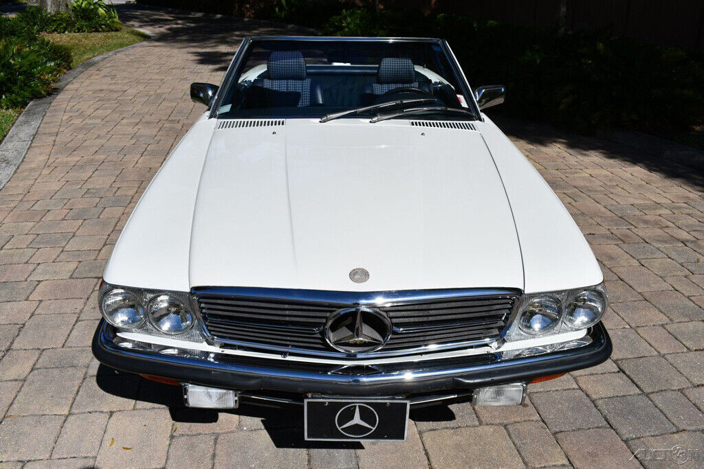 1984 Mercedes-Benz 200-Series Must Be Seen driven Buckets A/c Drives Amazing!! - photo 7