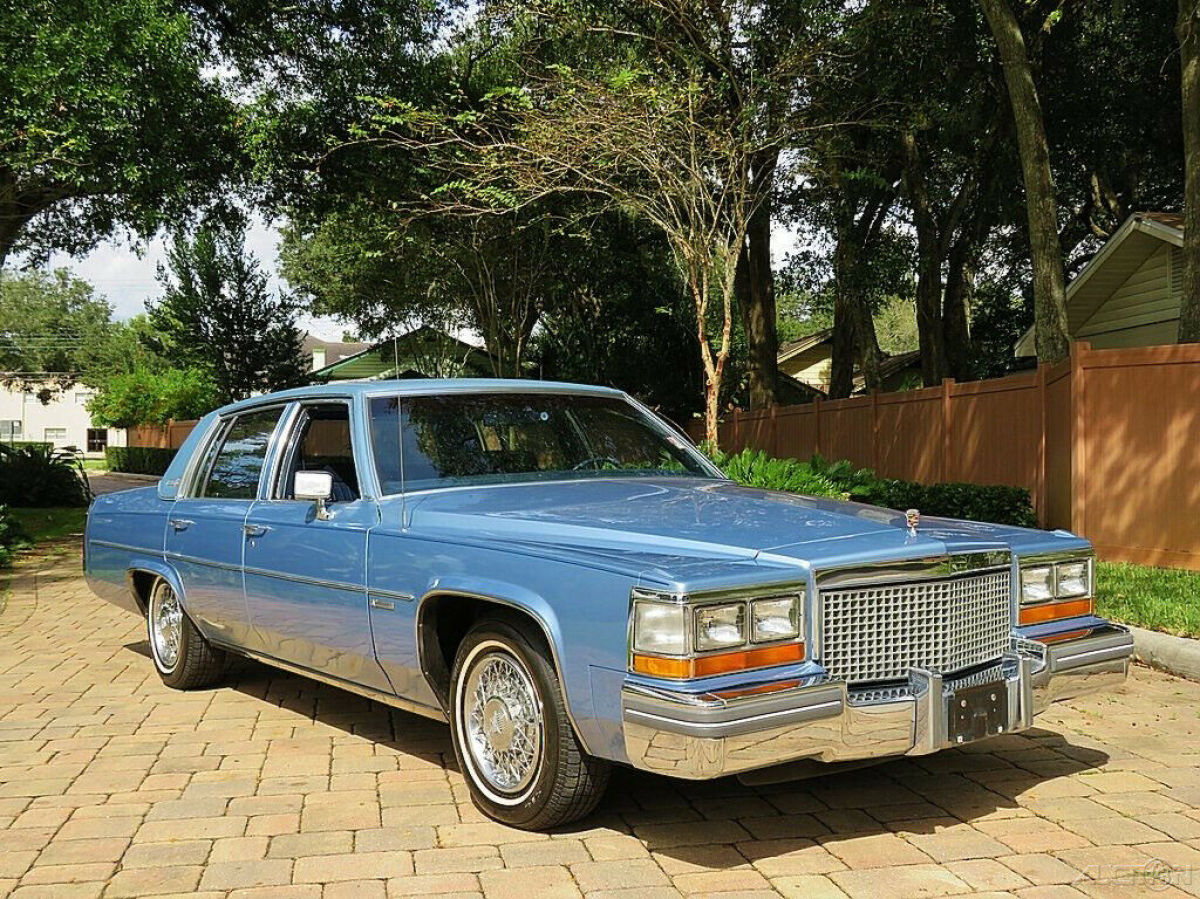 Simply Amazing 25ks original Garage Kept 1981 Cadillac sedan Deville 6L 368 V8 1981 Cadillac DeVille Beautiful Sedan only 25k Miles!!
