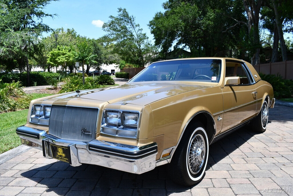 1985 Buick Riviera Collector condition 5L V8 Automatic Sunroof Loaded!! - photo 2