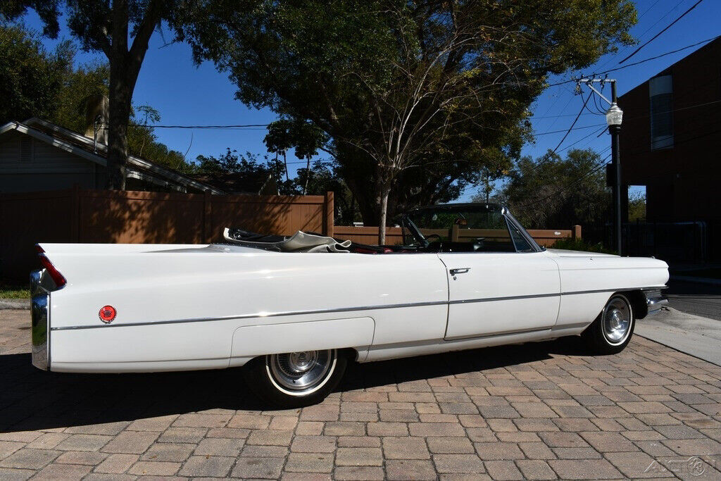 1963 Cadillac DeVille Restored Convertible Rare buckets consol !! - photo 5