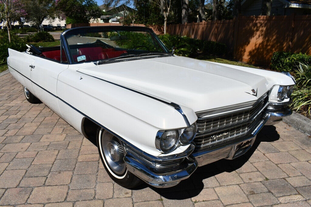 1963 Cadillac DeVille Restored Convertible Rare buckets consol !! - photo 6