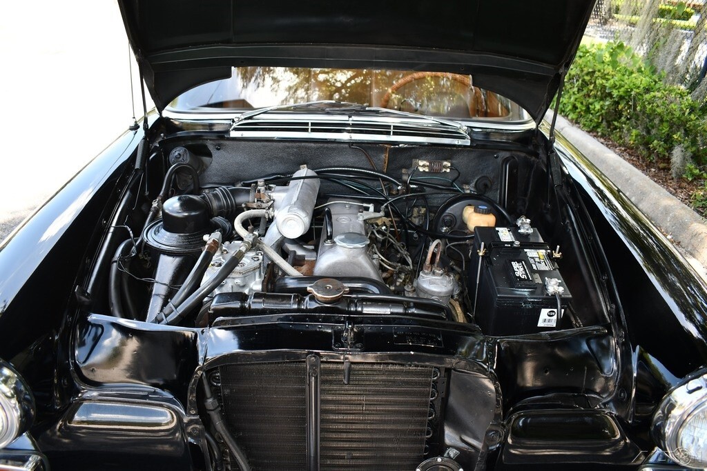 1967 Mercedes-Benz 200-Series - photo 9