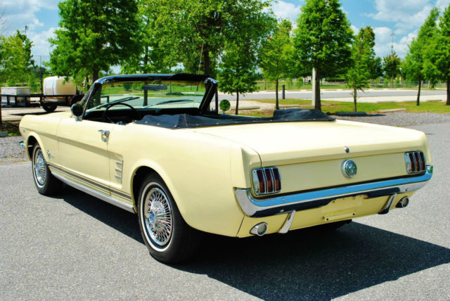 1966 Ford Mustang Convertible 289 V8 Stunning Classic! Drives Great! - photo 4
