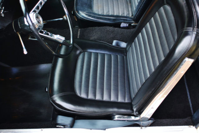 1966 Ford Mustang Convertible 289 V8 Stunning Classic! Drives Great! - photo 6
