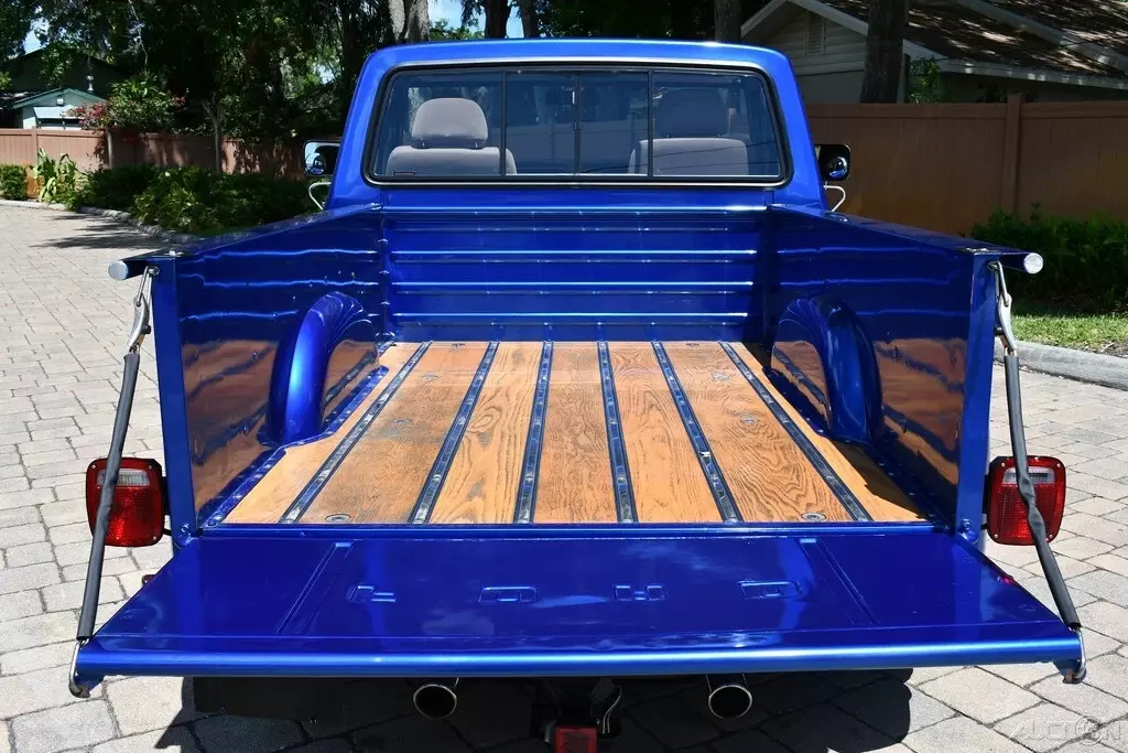 1977 Ford F-100 Beautiful Restoration Stunning color's - photo 13