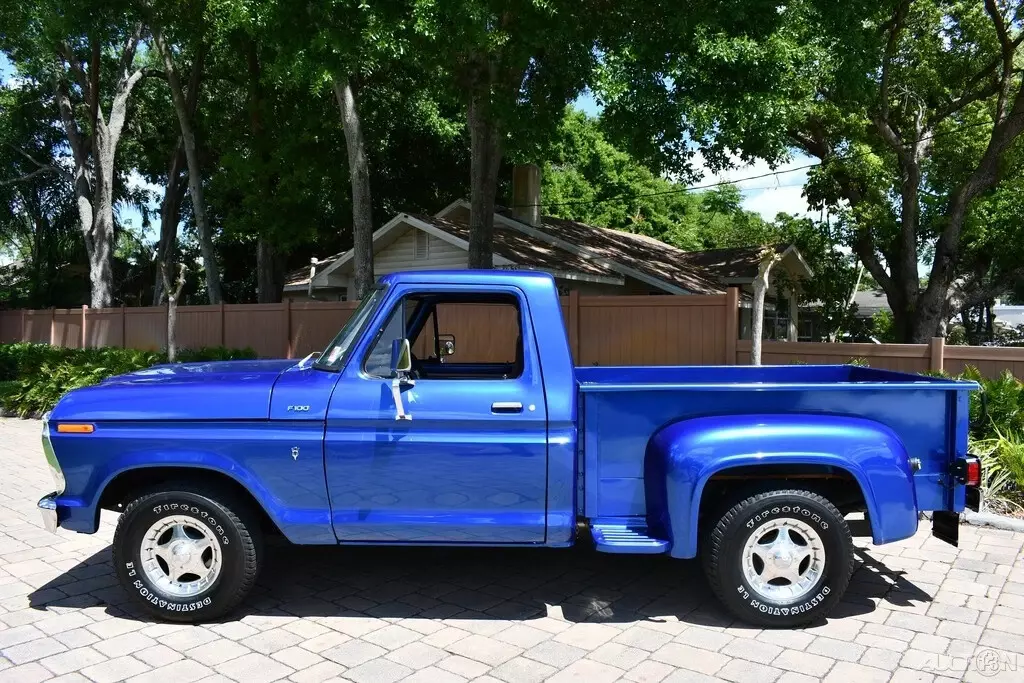 1977 Ford F-100 Beautiful Restoration Stunning color's - photo 5