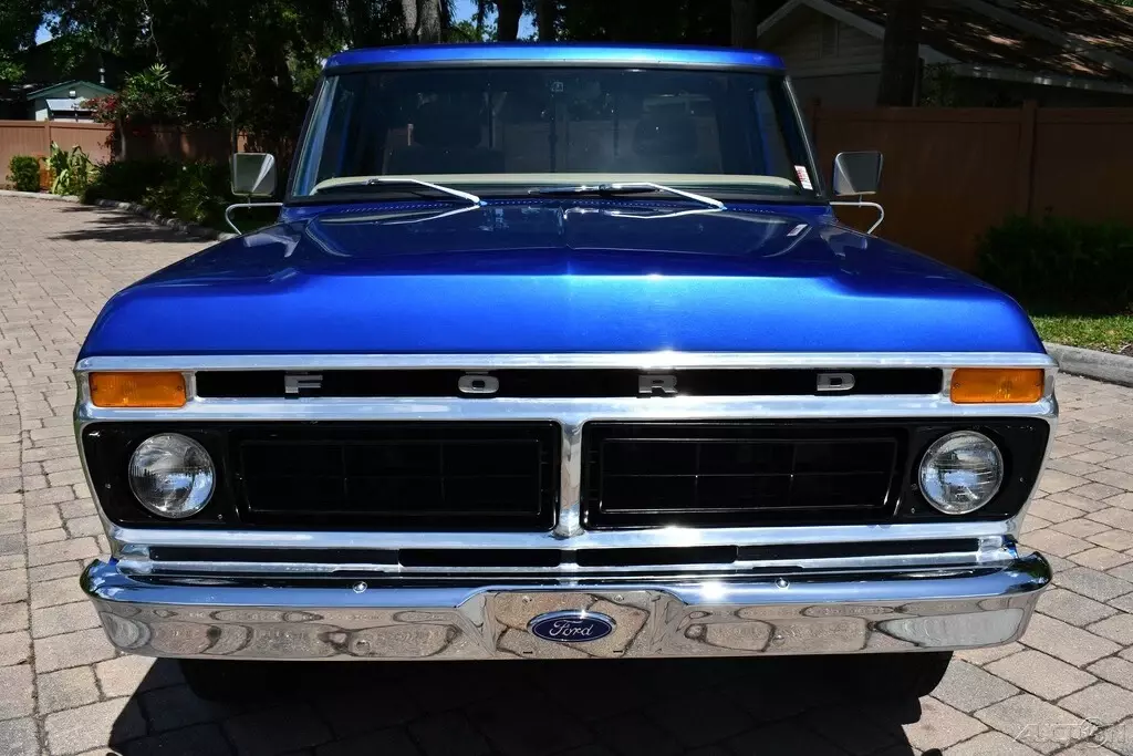 1977 Ford F-100 Beautiful Restoration Stunning color's - photo 9